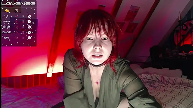 Snapshot of RubyLynxx chatting on 30, 11, 2025 RubyLynxx online show from 30, 11, 2025