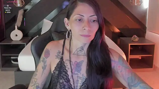 dark gotica online show from 3, 2, 2026