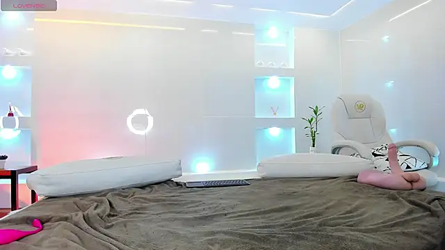 Snapshot of martina_mayers chatting on 24, 2, 2025 martina mayers online show from 24, 2, 2025
