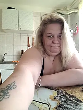 Snapshot of AriannaMilf chatting on 2, 5, 2026 AriannaMilf online show from 2, 5, 2026
