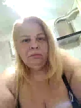 Snapshot of AriannaMilf chatting on 27, 5, 2026 AriannaMilf online show from 27, 5, 2026