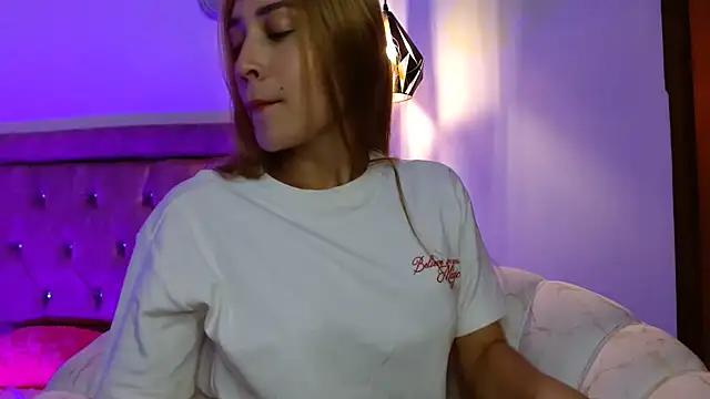valentina white1 online show from 19, 5, 2026