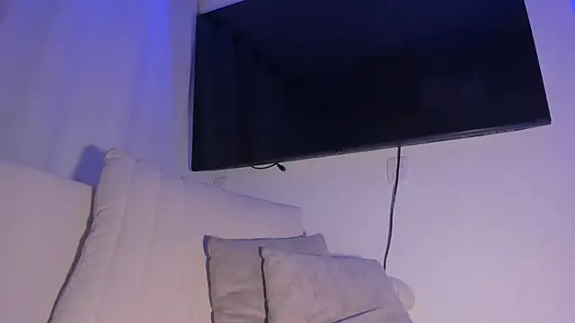 HannahDavis  online show from 8, 5, 2026