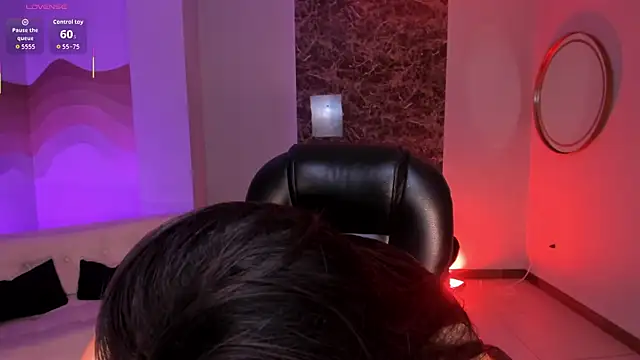 AlessiaCorleone  online show from 16, 12, 2025