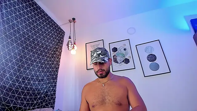Snapshot of Juan_Castano chatting on 15, 3, 2025 Juan Castano online show from 15, 3, 2025