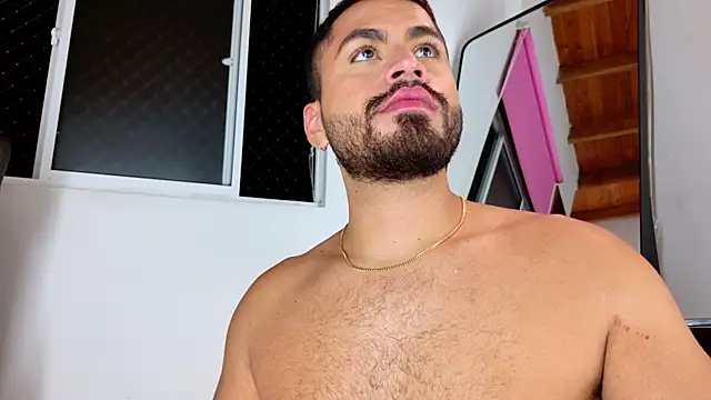 Snapshot of Juan_Castano chatting on 21, 5, 2026 Juan Castano online show from 21, 5, 2026