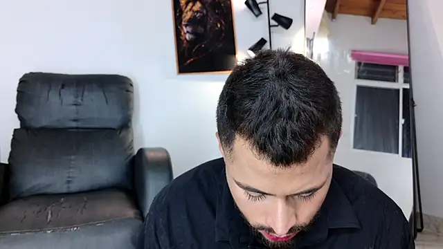 Snapshot of Juan_Castano chatting on 2, 6, 2026 Juan Castano online show from 2, 6, 2026