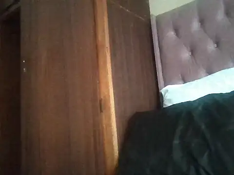 Snapshot of ShooingBunch chatting on 6, 10, 2025 ShooingBunch online show from 6, 10, 2025