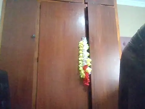 Snapshot of ShooingBunch chatting on 29, 10, 2025 ShooingBunch online show from 29, 10, 2025