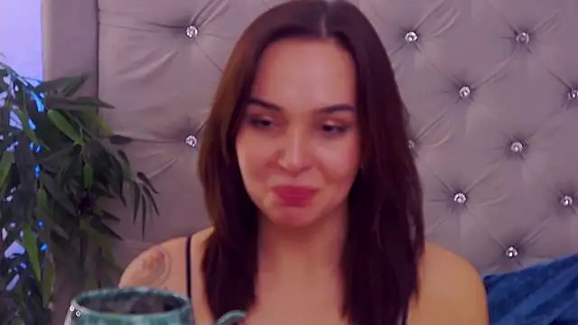 MeIisaLove online show from 1, 11, 2025