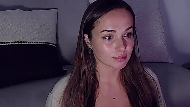 MeIisaLove online show from 1, 2, 2025