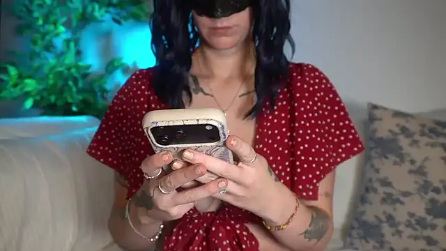 Snapshot of greydesire chatting on 19, 1, 2026 greydesire online show from 19, 1, 2026