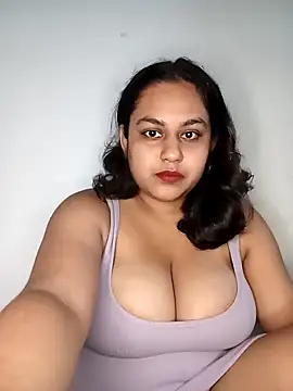 bumblebeegirl online show from 18, 12, 2024