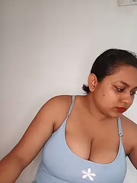 Snapshot of bumblebeegirl chatting on 24, 5, 2026 bumblebeegirl online show from 24, 5, 2026