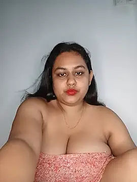 Snapshot of bumblebeegirl chatting on 14, 6, 2026 bumblebeegirl online show from 14, 6, 2026