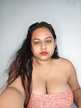 Snapshot of bumblebeegirl chatting on 13, 6, 2026 bumblebeegirl online show from 13, 6, 2026