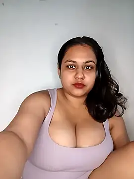 bumblebeegirl online show from 17, 1, 2025