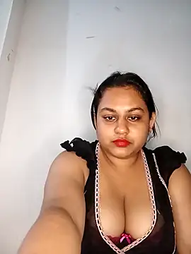 Snapshot of bumblebeegirl chatting on 29, 4, 2026 bumblebeegirl online show from 29, 4, 2026