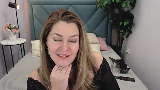 Adele Russo online show from 11, 1, 2026