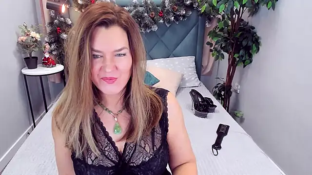 Adele Russo online show from 28, 12, 2024