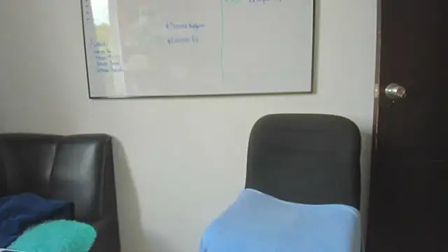 squirttati33 online show from 4, 11, 2025