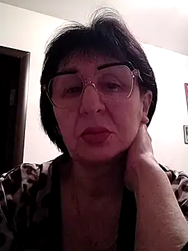 AlbinaXPretty online show from 2, 2, 2025