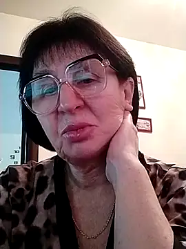 AlbinaXPretty online show from 9, 2, 2025