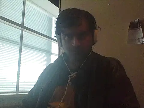 Snapshot of JohnBond009 chatting on 1, 10, 2025 JohnBond009 online show from 1, 10, 2025