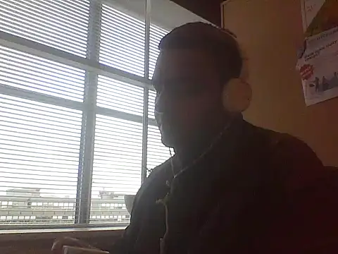 Snapshot of JohnBond009 chatting on 29, 1, 2025 JohnBond009 online show from 29, 1, 2025