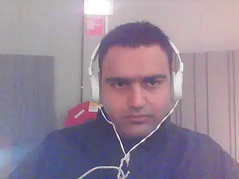 Snapshot of JohnBond009 chatting on 26, 1, 2025 JohnBond009 online show from 26, 1, 2025