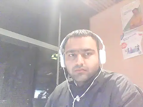 Snapshot of JohnBond009 chatting on 17, 1, 2025 JohnBond009 online show from 17, 1, 2025