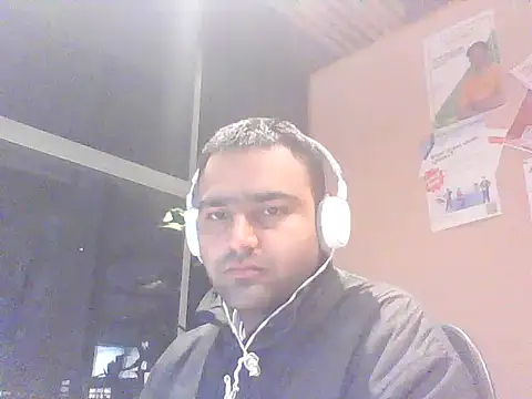 Snapshot of JohnBond009 chatting on 24, 1, 2025 JohnBond009 online show from 24, 1, 2025