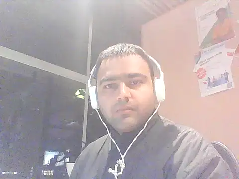 Snapshot of JohnBond009 chatting on 29, 1, 2025 JohnBond009 online show from 29, 1, 2025