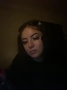 Snapshot of xocrybaby chatting on 20, 10, 2025 xocrybaby online show from 20, 10, 2025