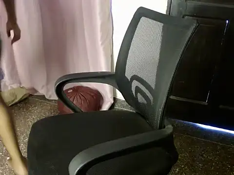 savage laura online show from 3, 2, 2026