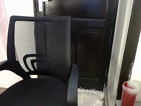 savage laura online show from 4, 11, 2025