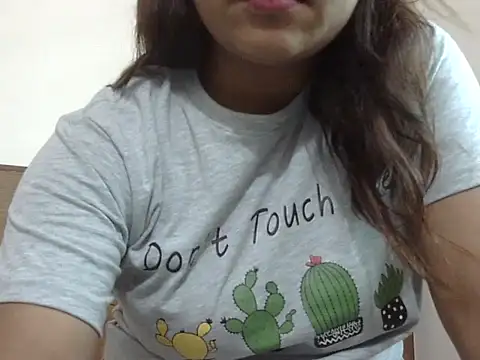 Snapshot of shekira99 chatting on 24, 10, 2025 shekira99 online show from 24, 10, 2025