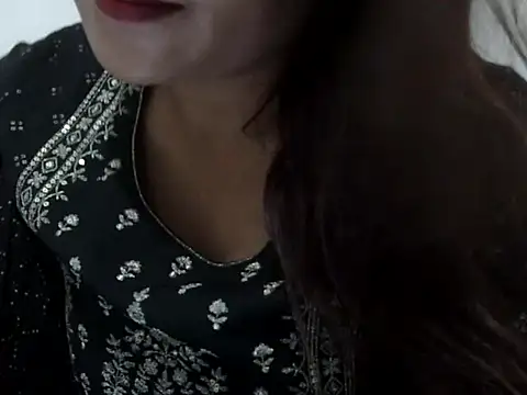 Snapshot of shekira99 chatting on 20, 10, 2025 shekira99 online show from 20, 10, 2025