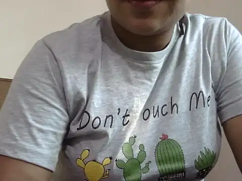 Snapshot of shekira99 chatting on 23, 10, 2025 shekira99 online show from 23, 10, 2025