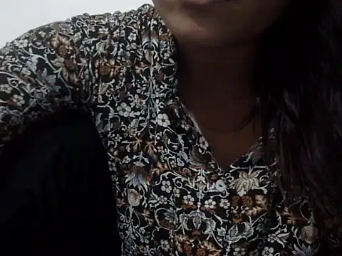 Snapshot of shekira99 chatting on 17, 10, 2025 shekira99 online show from 17, 10, 2025