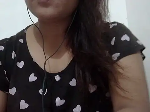 Snapshot of shekira99 chatting on 19, 10, 2025 shekira99 online show from 19, 10, 2025