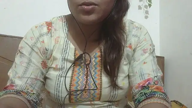 Snapshot of shekira99 chatting on 21, 7, 2026 shekira99 online show from 21, 7, 2026