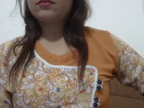 Snapshot of shekira99 chatting on 13, 11, 2025 shekira99 online show from 13, 11, 2025