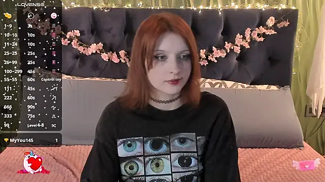 Snapshot of AliceLanley chatting on 11, 10, 2025 AliceLanley online show from 11, 10, 2025