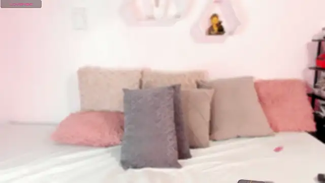 valerycolins online show from 4, 3, 2026