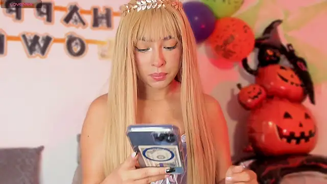 valerycolins online show from 30, 10, 2025