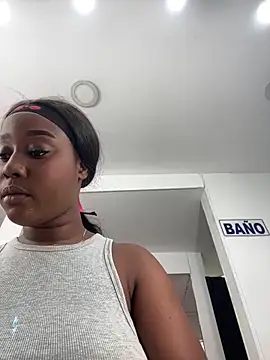 MichaelaCox online show from 15, 5, 2026