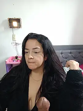 lucia vonne  online show from 6, 6, 2026