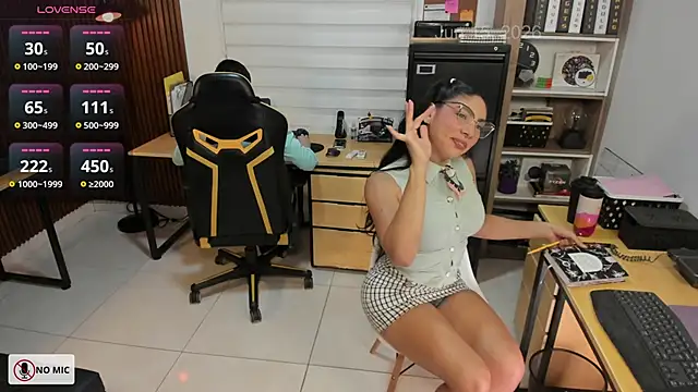 Snapshot of Office_Naughty_Girl chatting on 15, 6, 2026 Office Naughty Girl online show from 15, 6, 2026