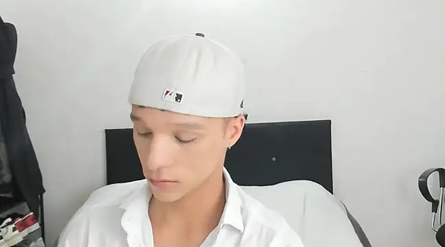 Snapshot of angelcortes chatting on 24, 12, 2024 angelcortes online show from 24, 12, 2024